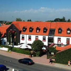Park Hotel Pruhonice: Pruhonice'de bir otel