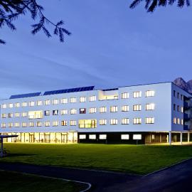 Alm 34 mit 24 Stunden Self Check in, hotel u gradu Zalfelden am Štajnernen Mer