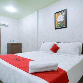 RedDoorz Plus @ Jalan FL Lumban Tobing Sibolga, hotel a Sibolga