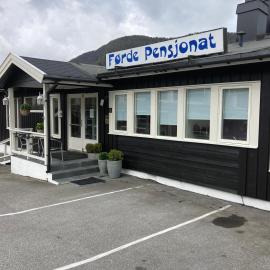 Førde Pensjonat, готель у місті Ферде