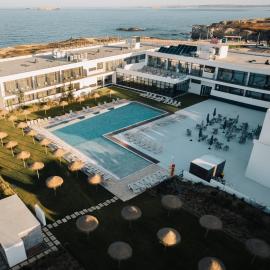 Porto Covo Praia Hotel & SPA، فندق في بورتو كوفو