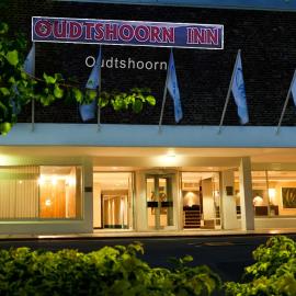 Oudtshoorn Inn Hotel, отель в городе Оудсхорн