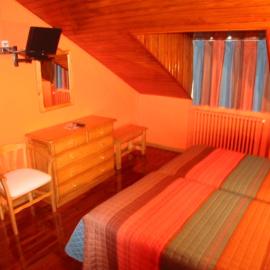 Hotel Navarro، فندق في بانتيكوسا