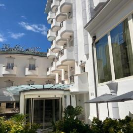 Hotel Gallia Palace, hotel en Rímini