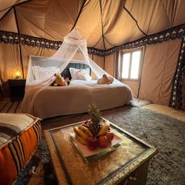 Luxury traditional Tent Camp, hotel em Merzouga