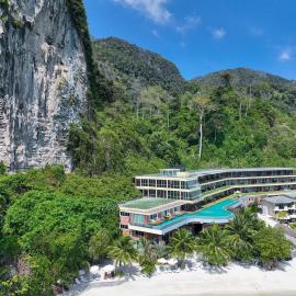Phi Phi Cliff Beach Resort, hotel in Phi Phi-eilanden