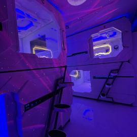 Viesnīca BMAX SPACEPODS sleep in space - 4mins from Mactan Airport pilsētā Pusok