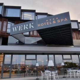 WERK Hotel & SPA โรงแรมในฮูเนโดอารา