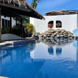 Bua Bed & Breakfast، فندق في نادي
