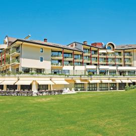 Viesnīca Hotel *** & Spa Vacances Bleues Villa Marlioz pilsētā Ēkslebēna