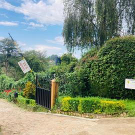 Yes Hostel, ξενοδοχείο σε Fort Portal