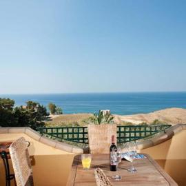 Bono Vacanze Villa Maragani Charme & Relax، فندق في شاكا