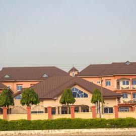 Yakam Hotel Limited, hotel din Kintampo