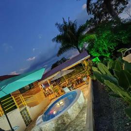 Hospedaje Rancho Guadalupe – hotel w mieście Montenegro