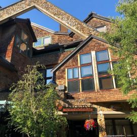 Executive Inn Whistler, hotel in Whistler