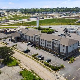 Comfort Inn & Suites Hazelwood - St Louis
