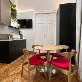 The Heart of Lviv Apartments - Lviv, hotel in Lviv