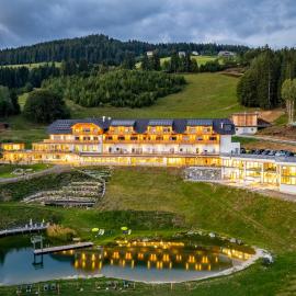 Familienhotel Petschnighof, hotel in Diex