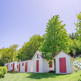 Mount Cook Station Huts، فندق في Glentanner