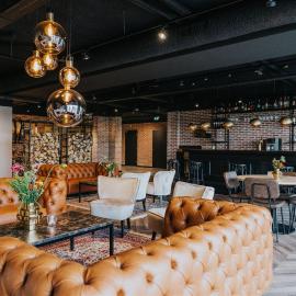 Hotel Sportsbar & Brasserie Dorhout Mees, hotel din Biddinghuizen