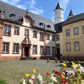 Kloster Steinfeld Gästehaus, готель у місті Kall