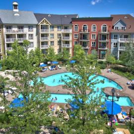 Blue Mountain Resort Mosaic Suites, hotel em Montanhas Azuis