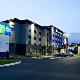 Holiday Inn Express Pembroke by IHG, khách sạn ở Pembroke