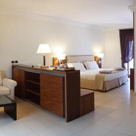 Suites & Residence Hotel