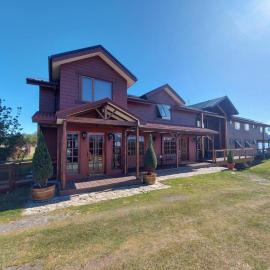 Morrena Lodge, hotel in Torres del Paine