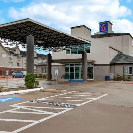 Motel 6-Pharr, TX, hotel in Pharr