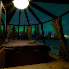 Aurora River Camp Glass igloos & cabins, hotel Kirunában