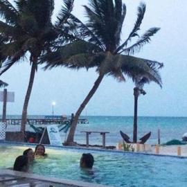 Beach Club Budget Rooms at Popeyes Caye Caulker – hotel w Caye Caulker