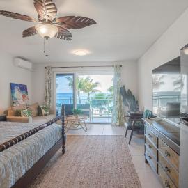 Maho Beach House - Luxe Studio - Ocean View, hotel u gradu Maho Reef