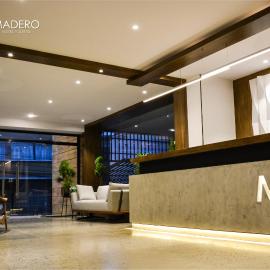 Madero Hotel & Suites,位于拉巴斯的酒店