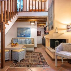 The Varos Residences Hotel: Város şehrinde bir otel