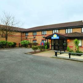 Days Inn London Stansted Airport, хотел в Станстед Маунтфитчет