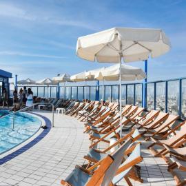 Modern 2BR Condo with Sea Views at Isrotel by HolyGuest، فندق في تل أبيب