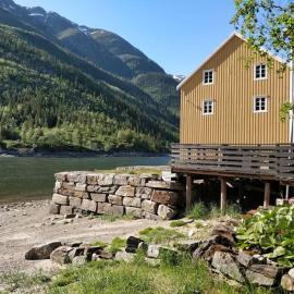 Sjøgata Riverside Rental and Salmon Fishing, hotel i Mosjøen