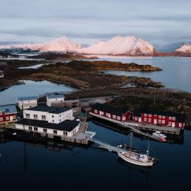Solsiden Brygge Rorbuer, hotell i Ballstad