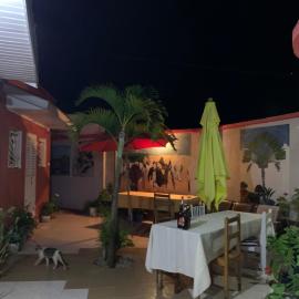 Homelidays, hotel u gradu Ivato