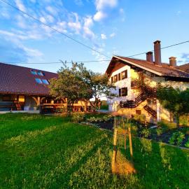 Tourist Farm Strle With Great Local Food, hotel en Cerknica