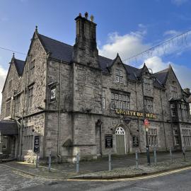 The Bull Hotel, hotell i Llangefni