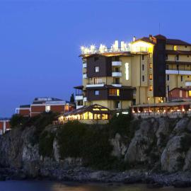 Hotel Parnasse, ξενοδοχείο στη Σωζόπολη