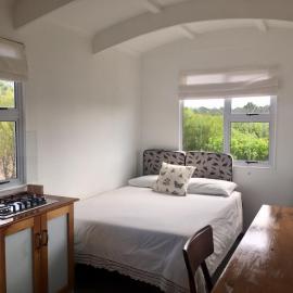 Fynbos Tiny Home - Off Grid, Surrounded by Nature, hótel í Plettenberg Bay