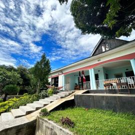 Main Stream Beach Villa, hotell i Senga