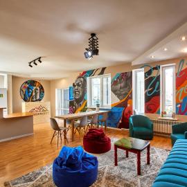 Wanderlust hostel Riverside, hotel em Almaty