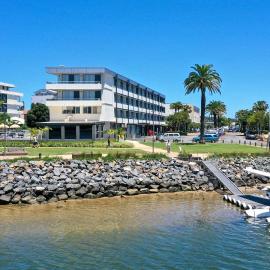 The Mid Pacific, hotel u gradu Port Mekveri