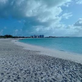 Private Guest House 2 bedrooms & 2 baths near Grace Bay Beach & Long Bay Beach., מלון בפרובידנסיאלס