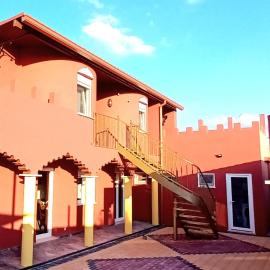 Aladin Comfort Country Rooms, hotel Campinho városában