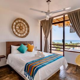 Punta Kai Hotel & Hostal, hotel di Puerto Escondido